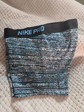 Nike Pro Women's Compression Teal/Black Athletic Shorts - SIze Sm EUC